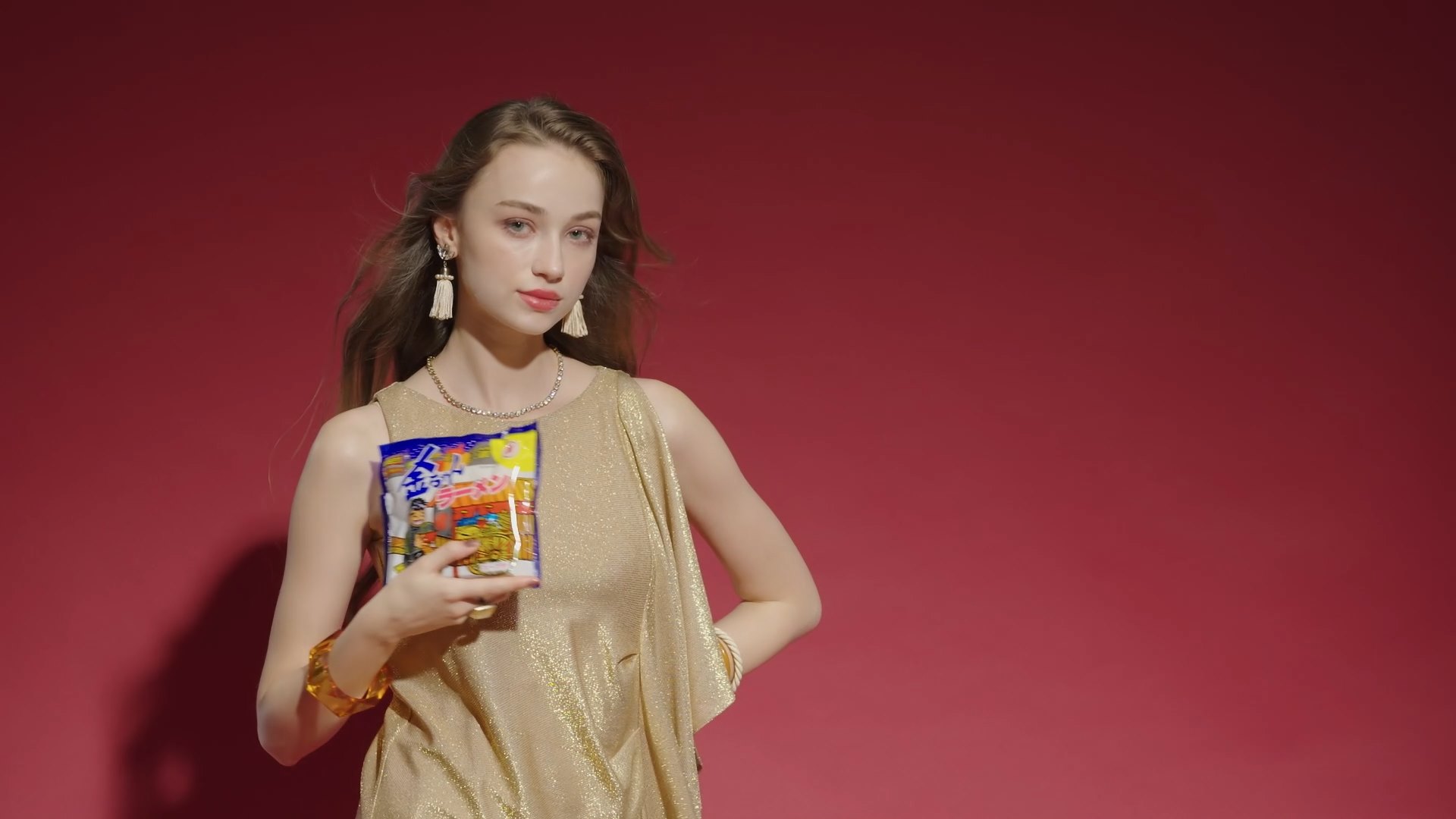 金ちゃんラーメンTVCM「いや金ちゃんです」篇、「モデル撮影」篇